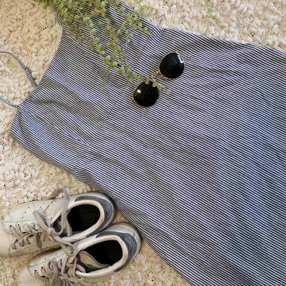 BRANDY MELVILLE STRIPPED DRESS GREAT CONDITION